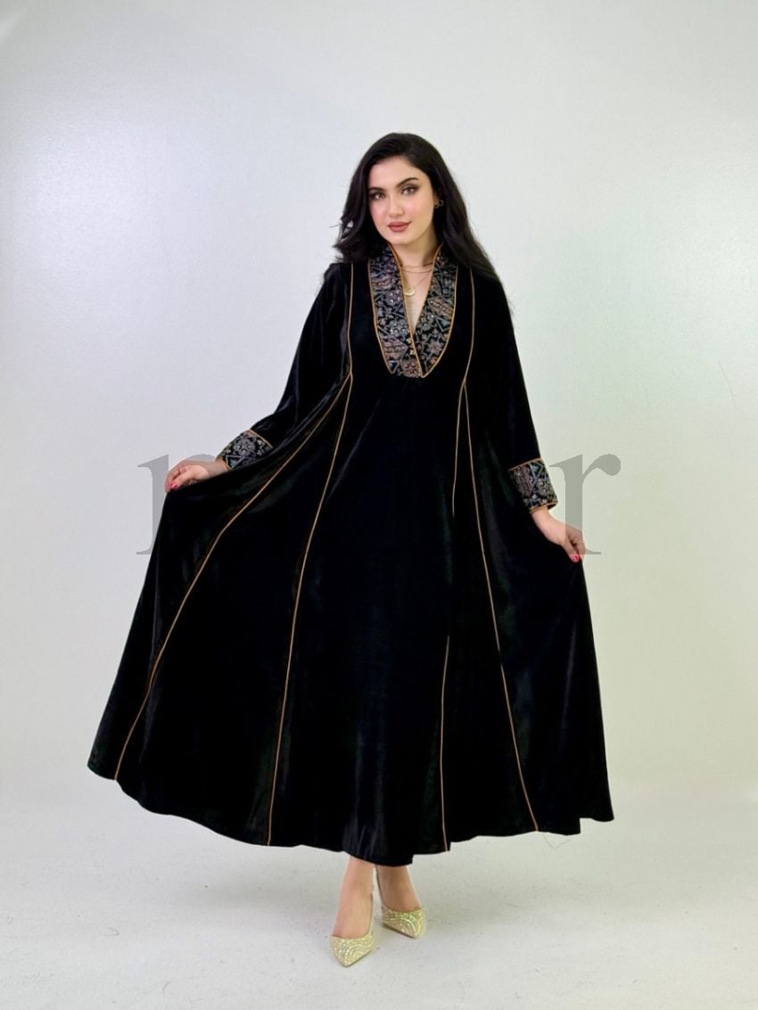 دراعة نسائية مخمل مطرزة
